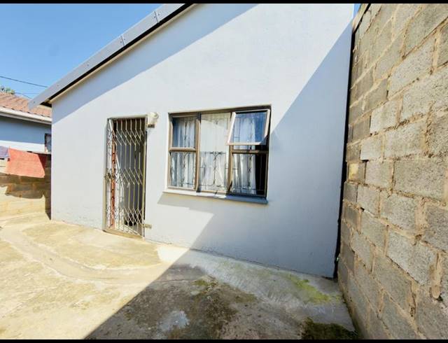 2 BEDROOM HOUSE FOR SALE IN CHESTERVILLE